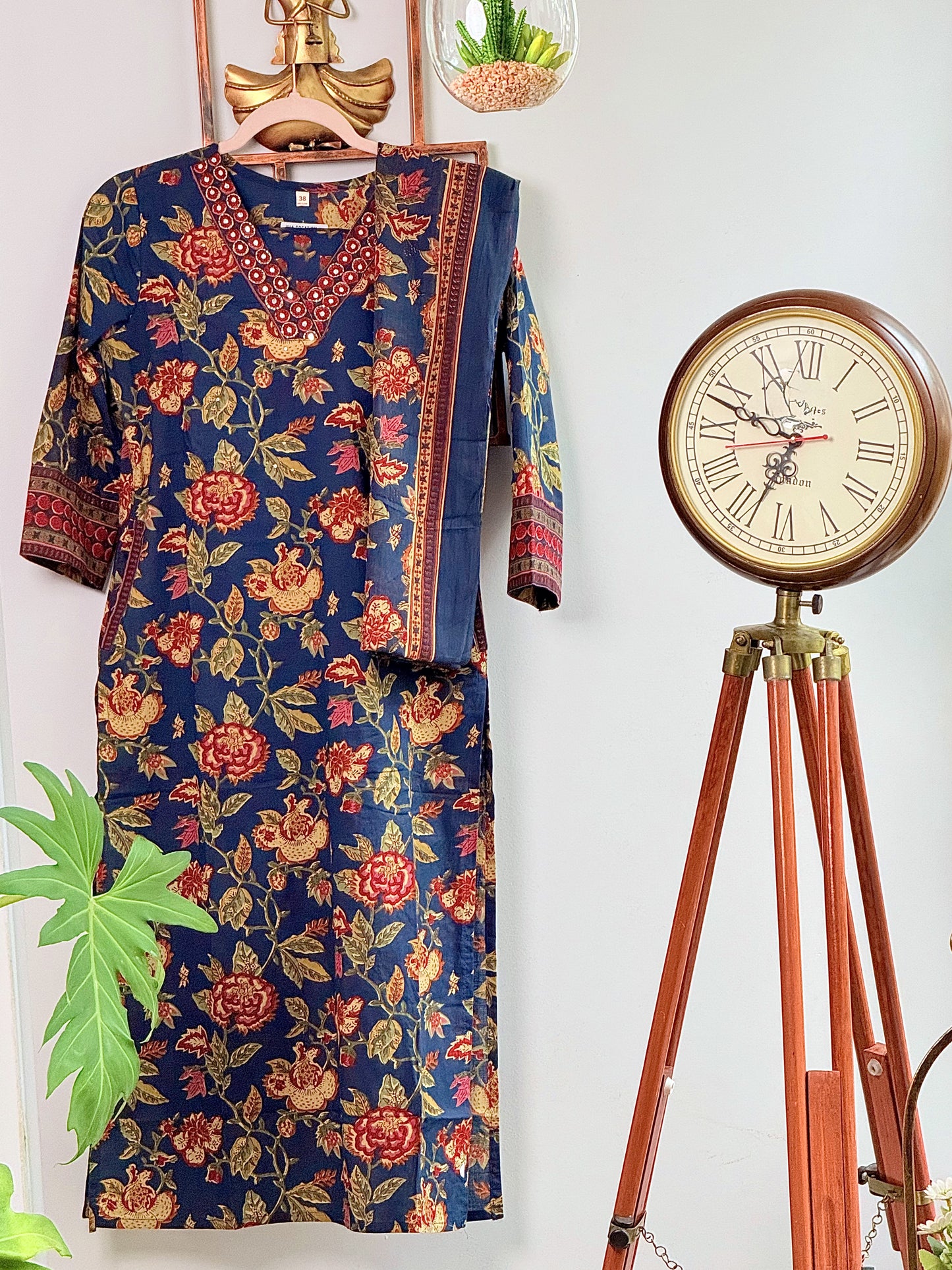1009-navy blue churidar set