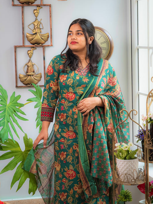 1004-green churidar set