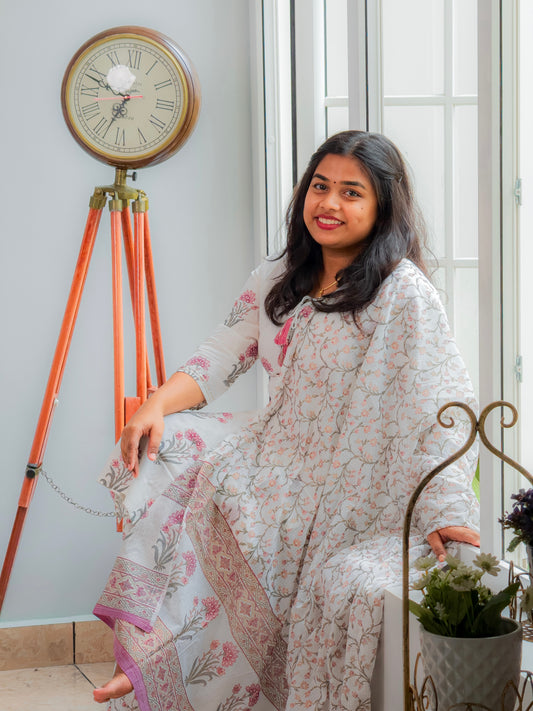 1006-white floral churidar set