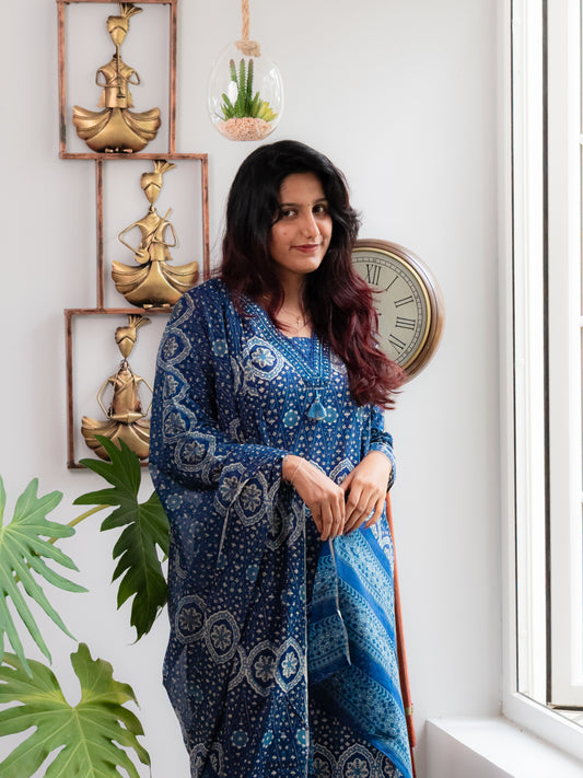 1008-dark blue churidar set
